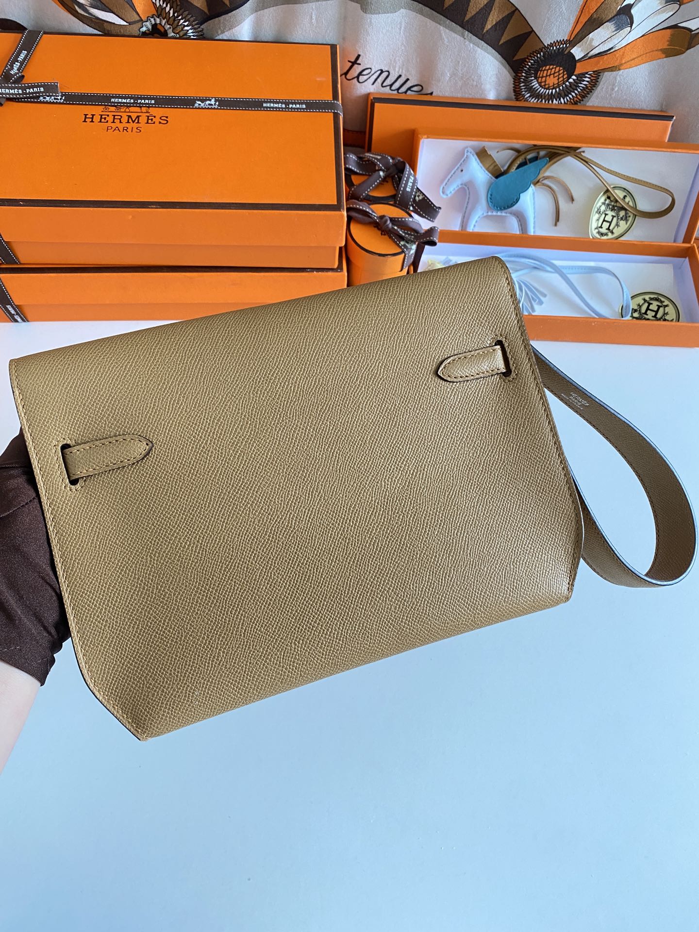 Kelly Depeches 25cm: sesame color