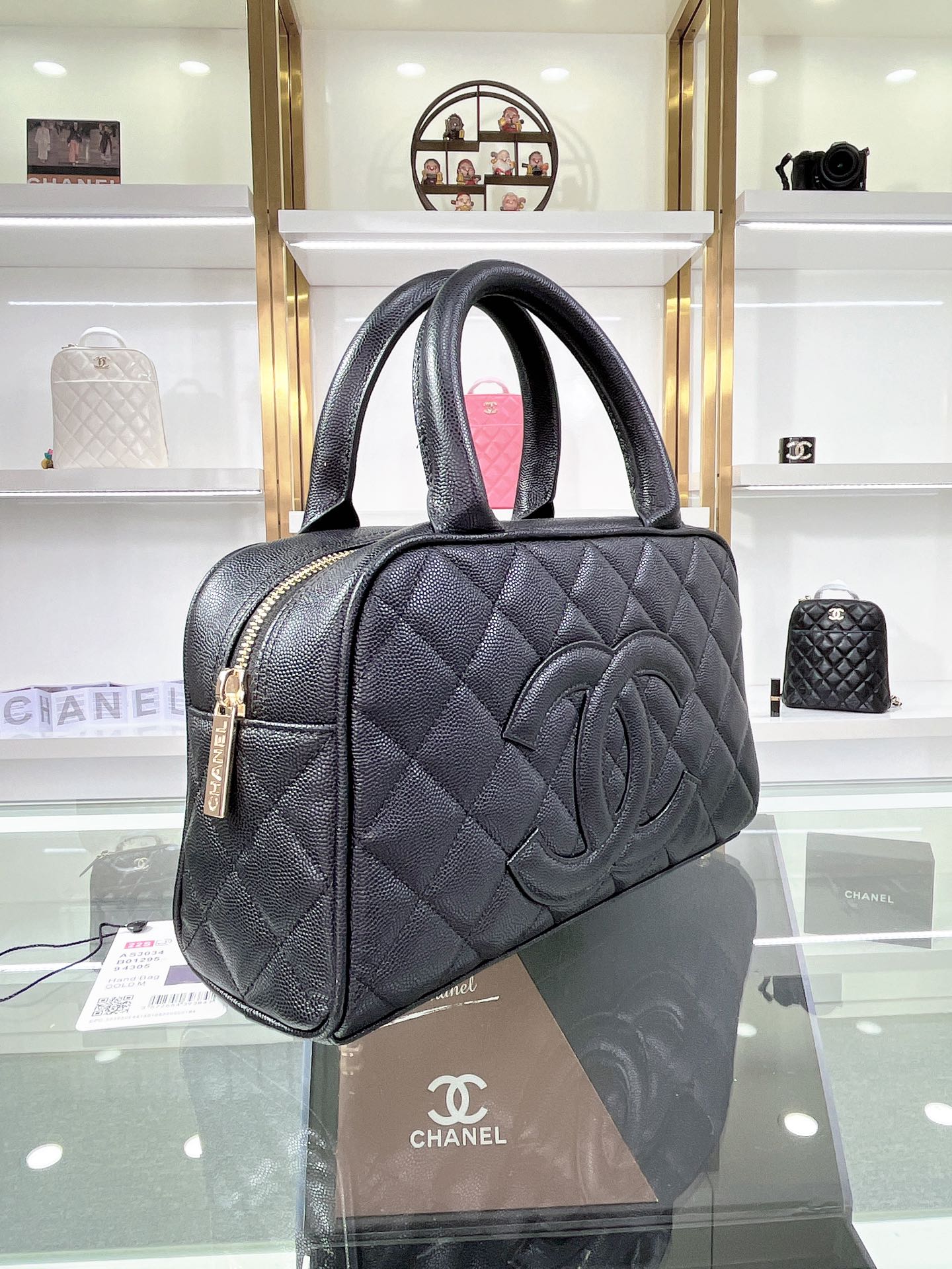 🦋🌸 CHANEL vintage small bowling bag🌸🦋