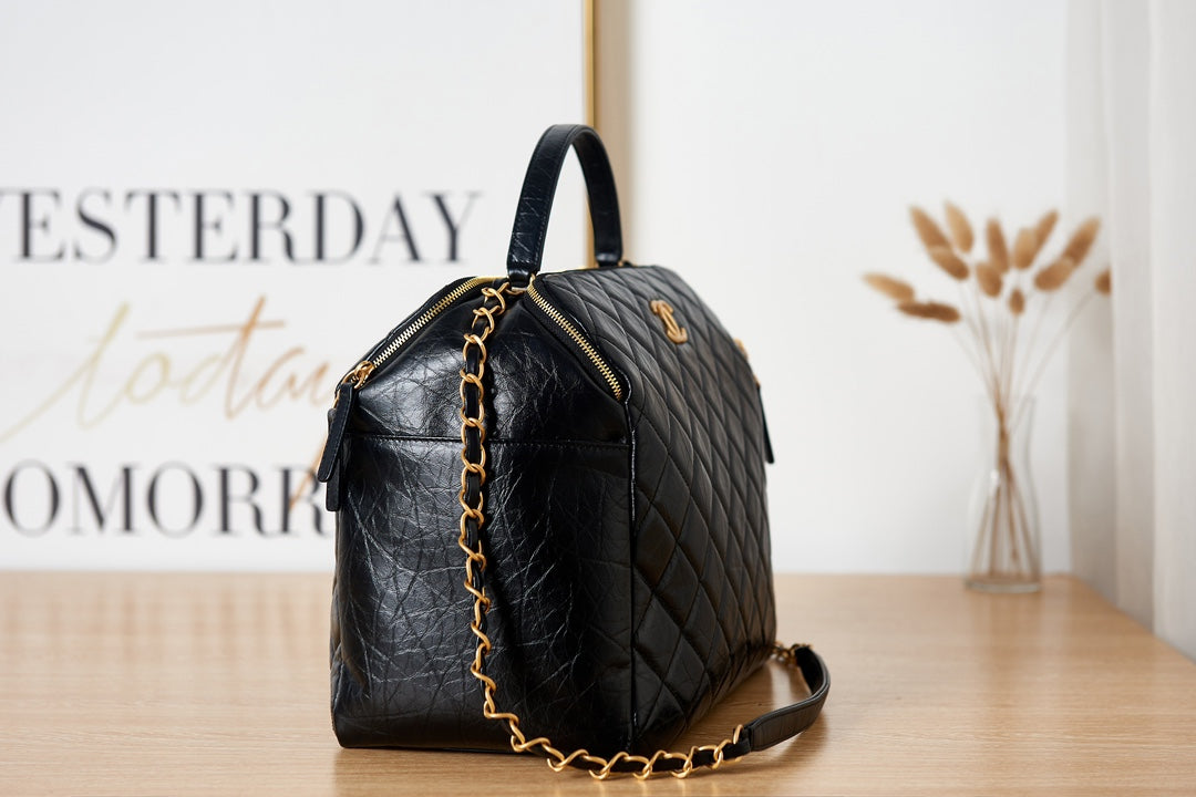 23k bowling ball This large bag made of vintage calfskin