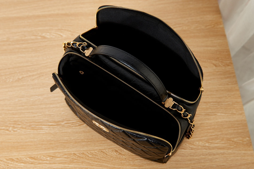 23k bowling ball This large bag made of vintage calfskin
