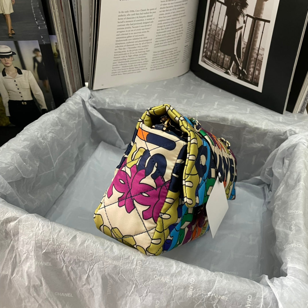 CHANEL ๐ฏ21k Chanel Autumn/Winter series burst rainbow printing CF style,
