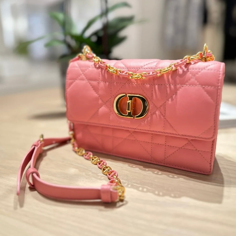 ๐๐๐ข๐ฅ ๐ ๐ถ๐๐ ๐ฐ๐ฎ๐ฟ๐ผ chain handbags