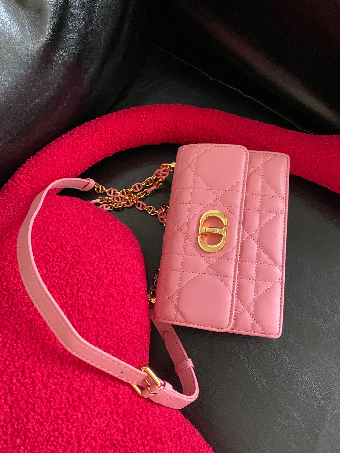 ๐๐๐ข๐ฅ ๐ ๐ถ๐๐ ๐ฐ๐ฎ๐ฟ๐ผ chain handbags