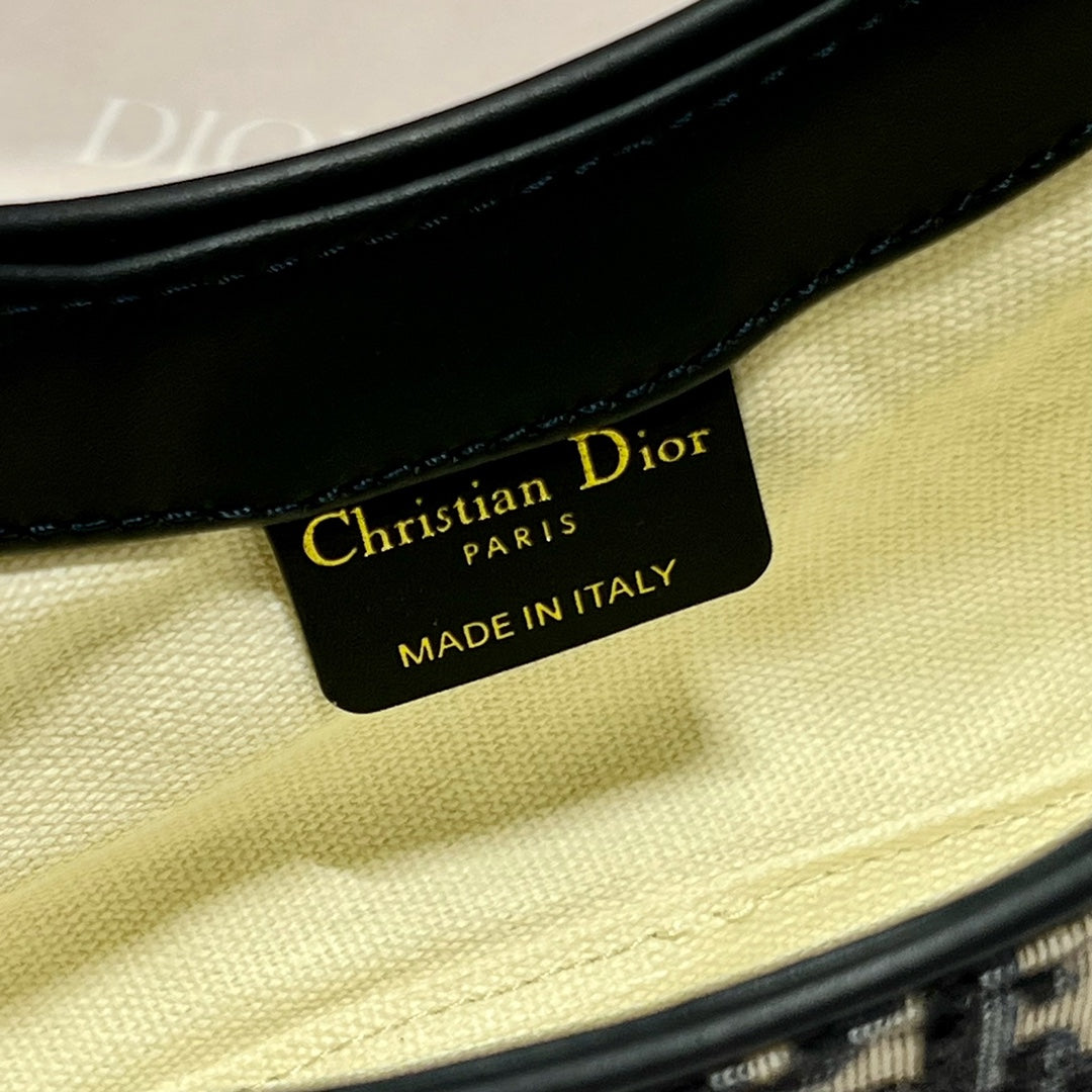 Dior❤30 MONTAIGNE HOBO AVENUE mini handbag "old flower"