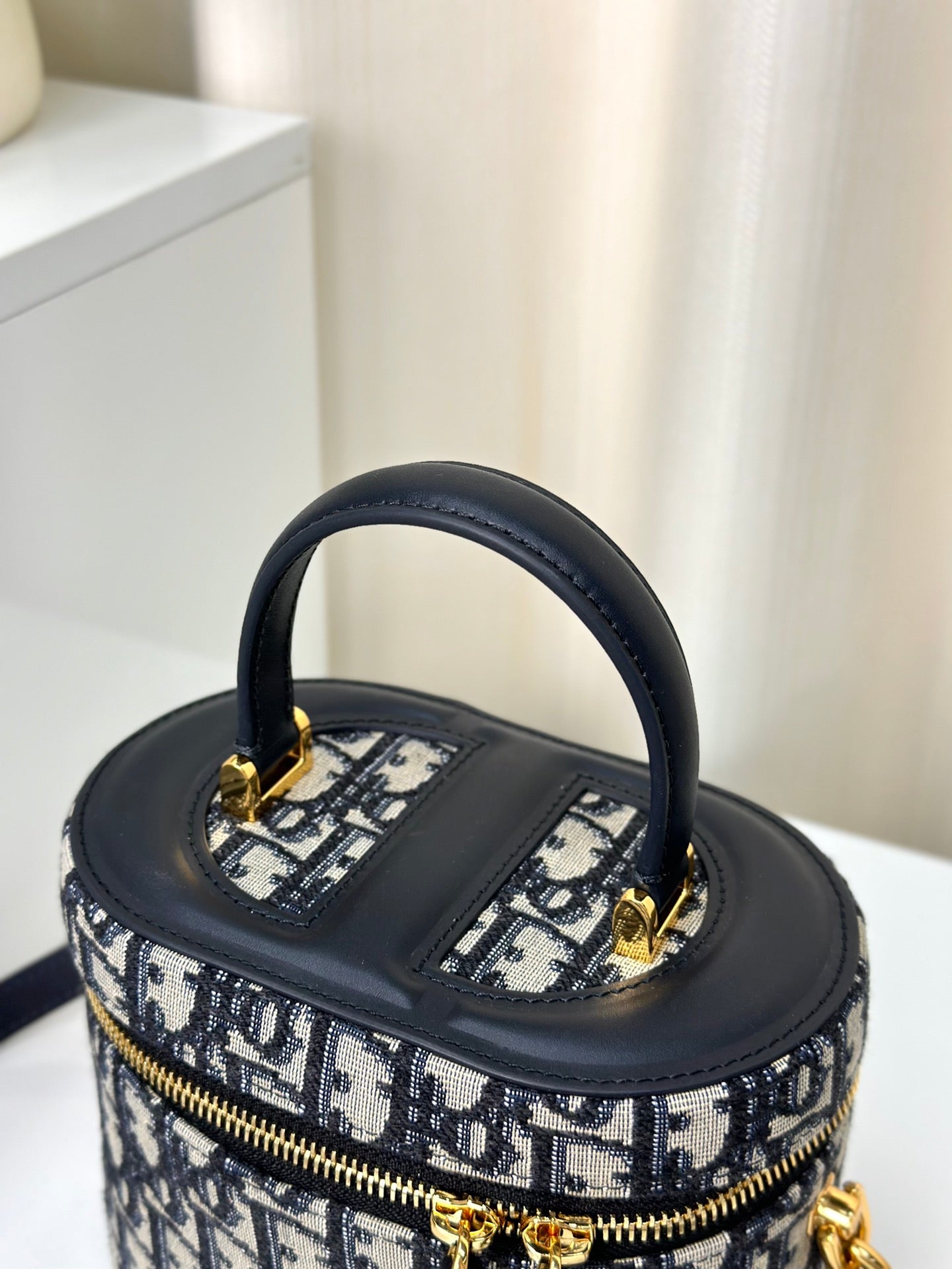 Dior2023 new makeup presbyopia bag