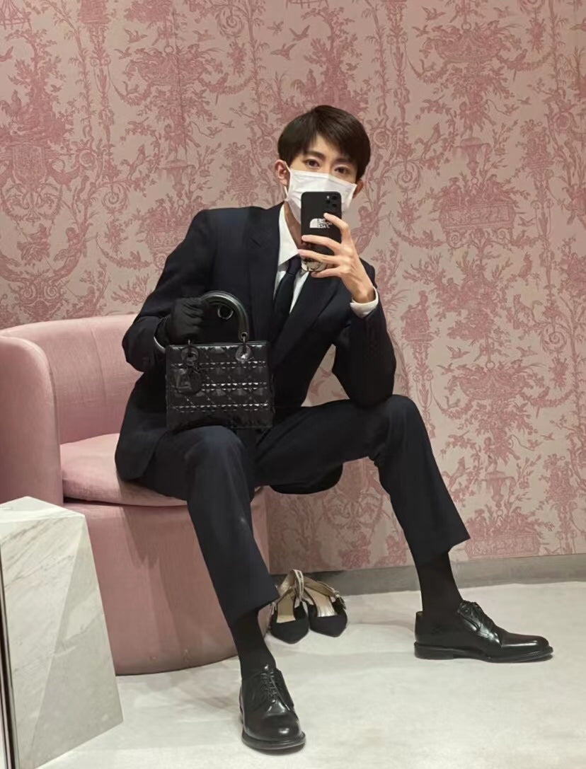 Lady dior extreme black diamond cannage pattern Diana ๐ adds a lot of aura compared to the classic lady