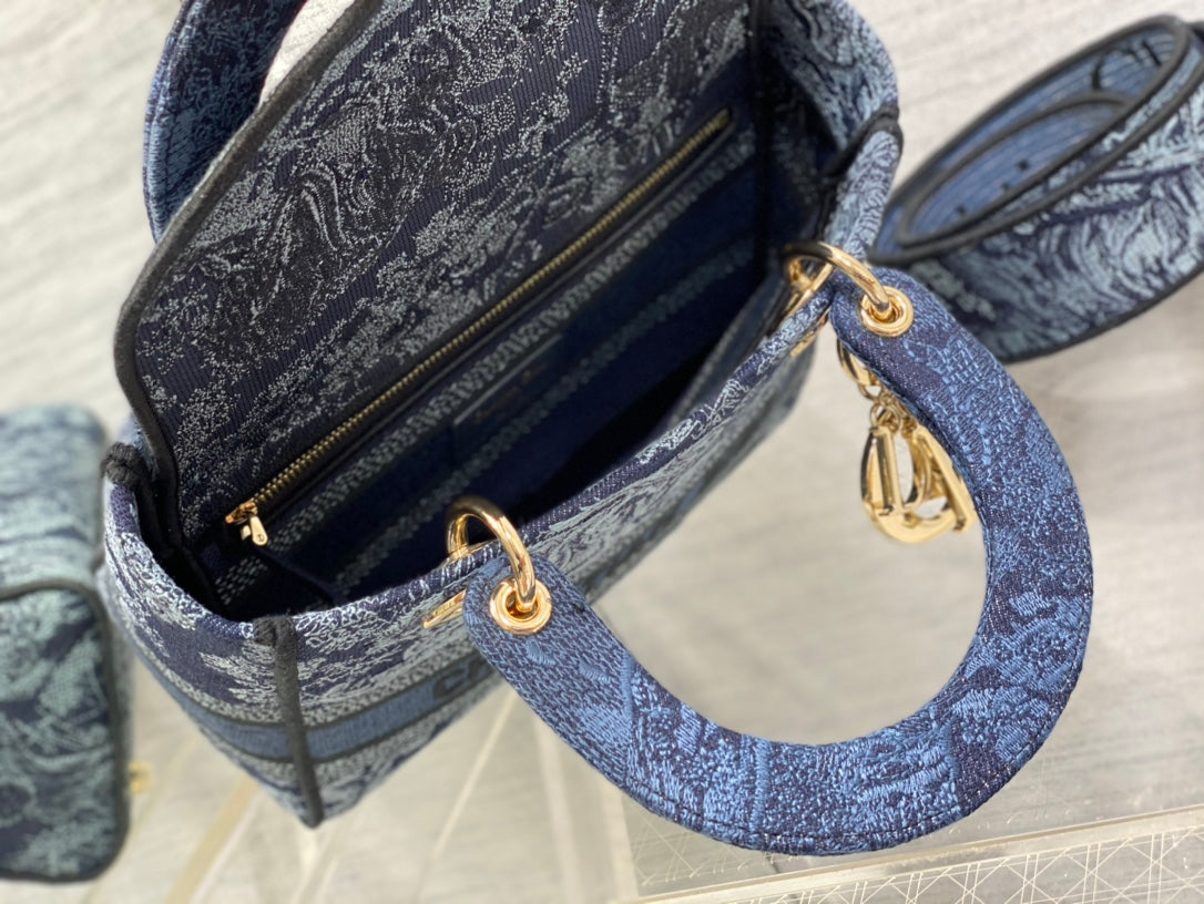 The latest denim blue tiger Princess Diana five grid spot‼