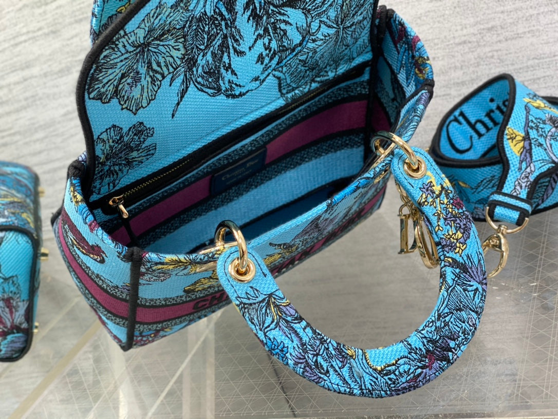 Spot goods! ️ Lady's latest concept zoo embroidery series