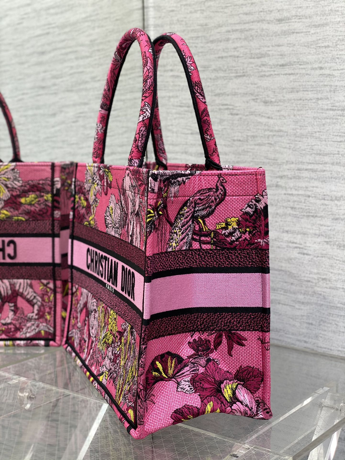 Tote's latest concept zoo spring and summer series