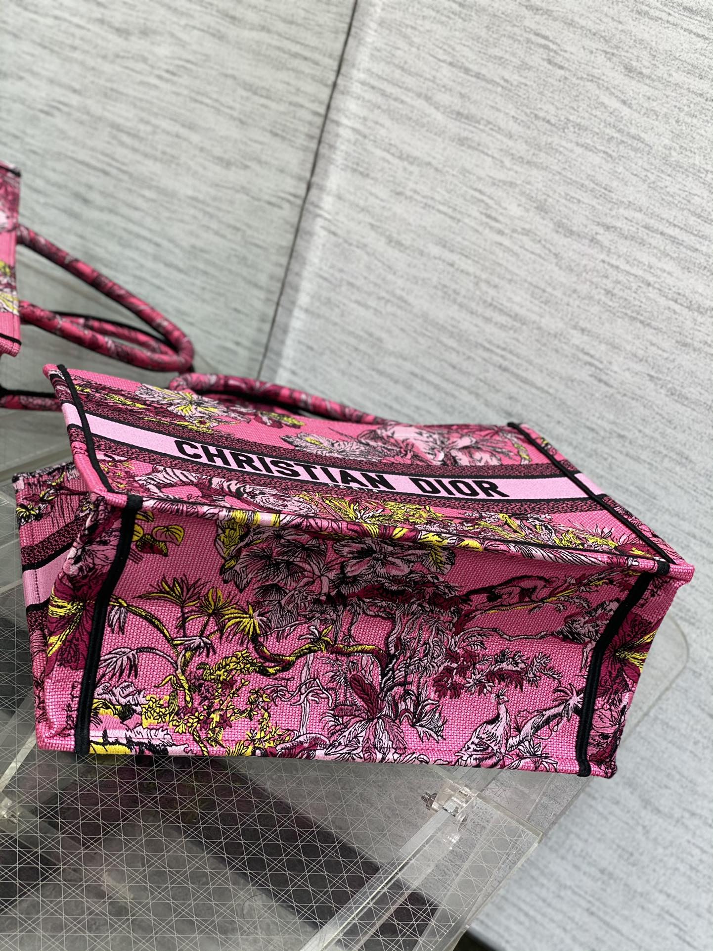 Tote's latest concept zoo spring and summer series