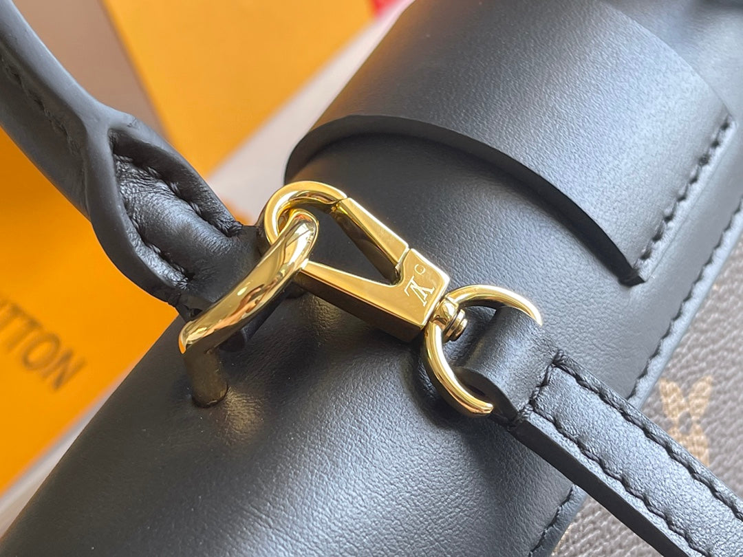 Premium all-steel hardware original leather M44141