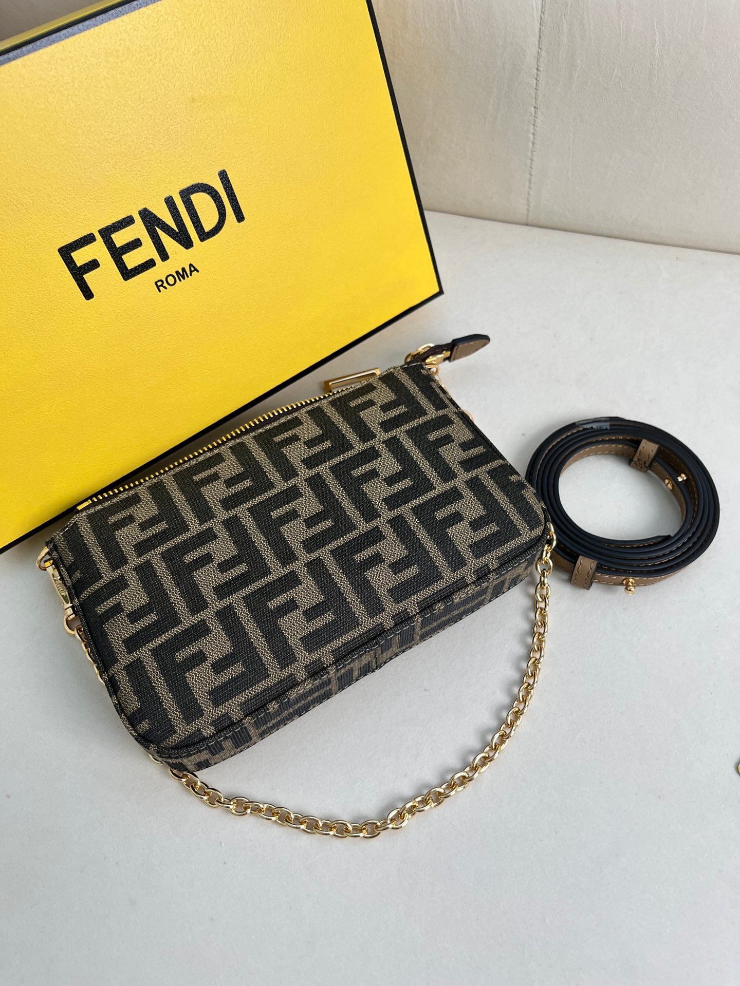 FENDI classic presbyopia mahjong bag is here