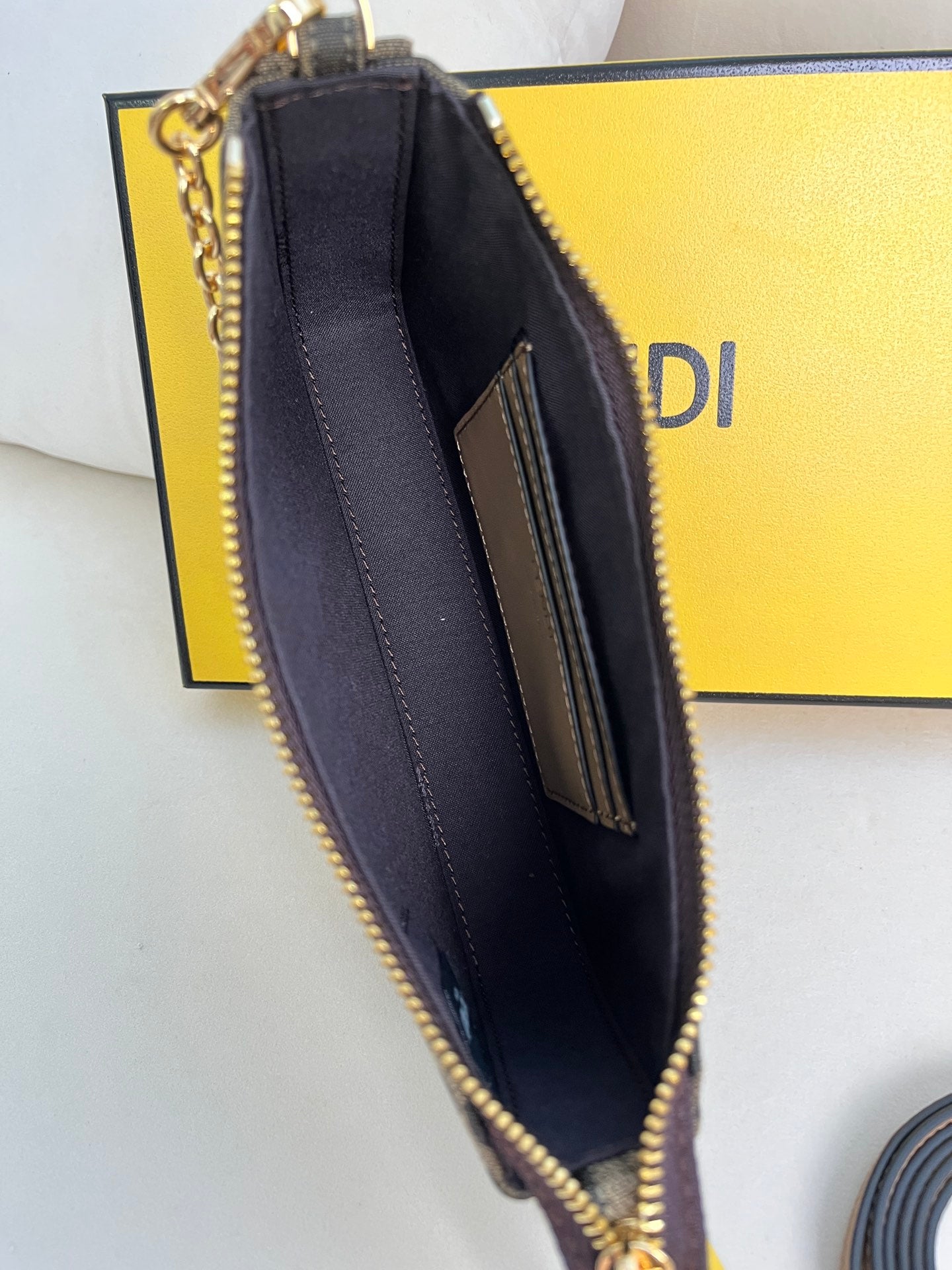 FENDI classic presbyopia mahjong bag is here