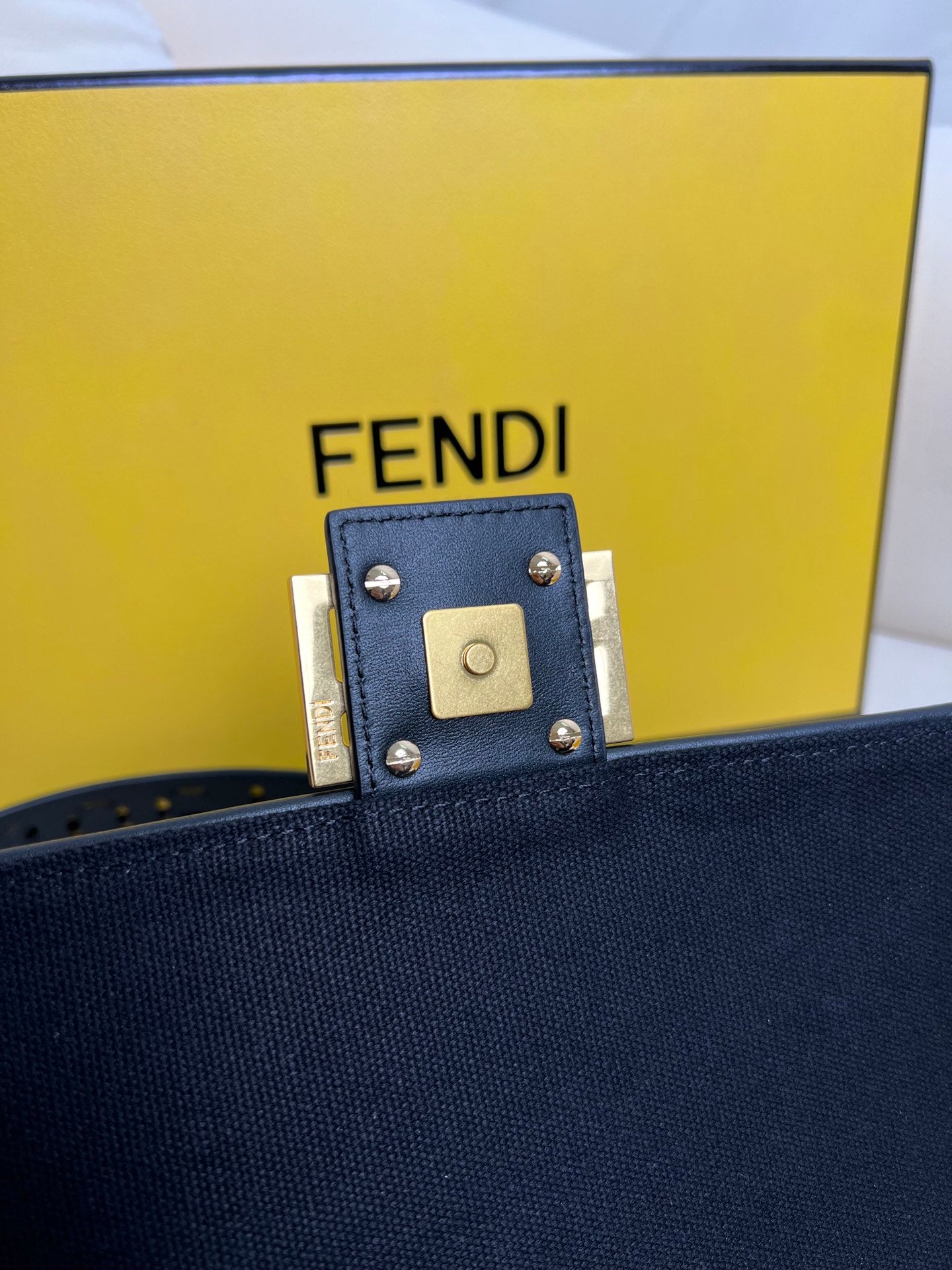 FENDI hot classic Baguette