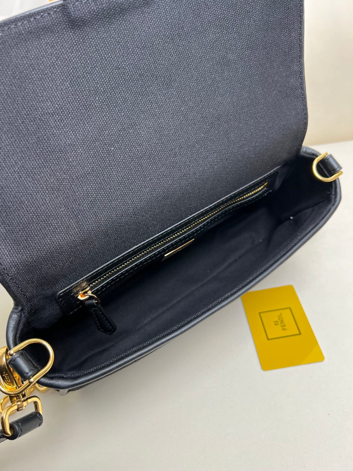 FENDI hot classic Baguette
