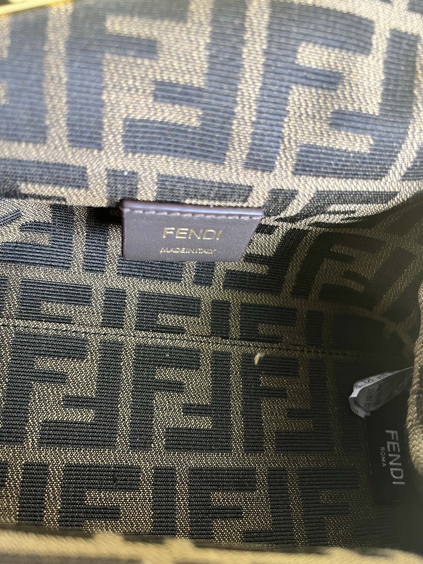First Cloud/Clip Bag - Diagonal Bar Color Matching System