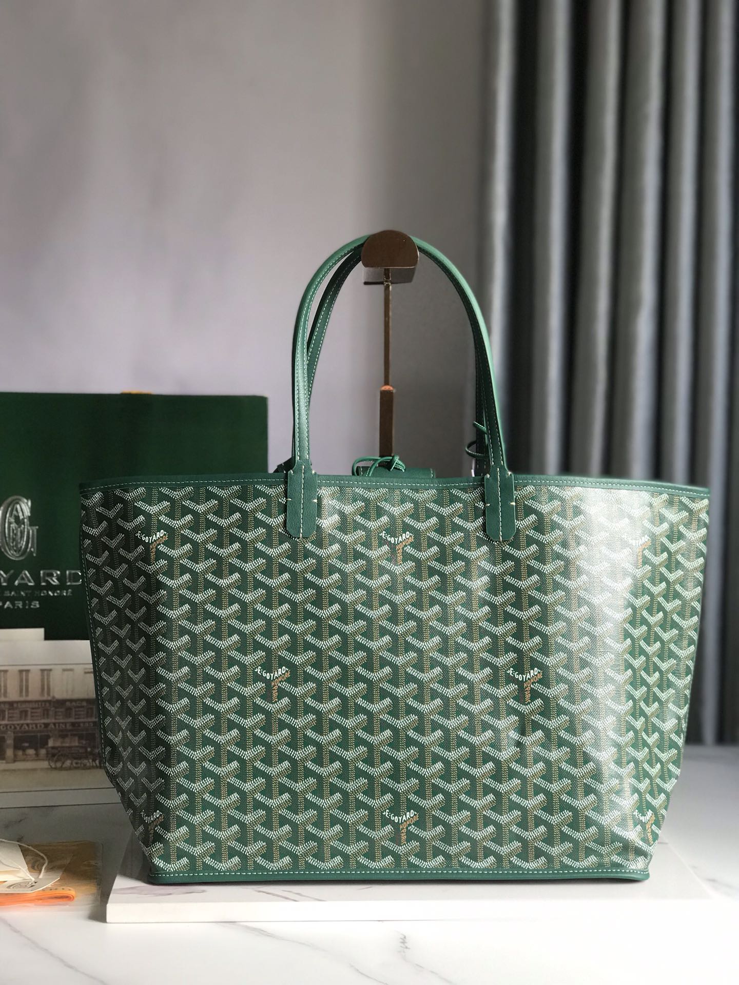 ❤️Reversible Anjou Reversible Tote Trumpet