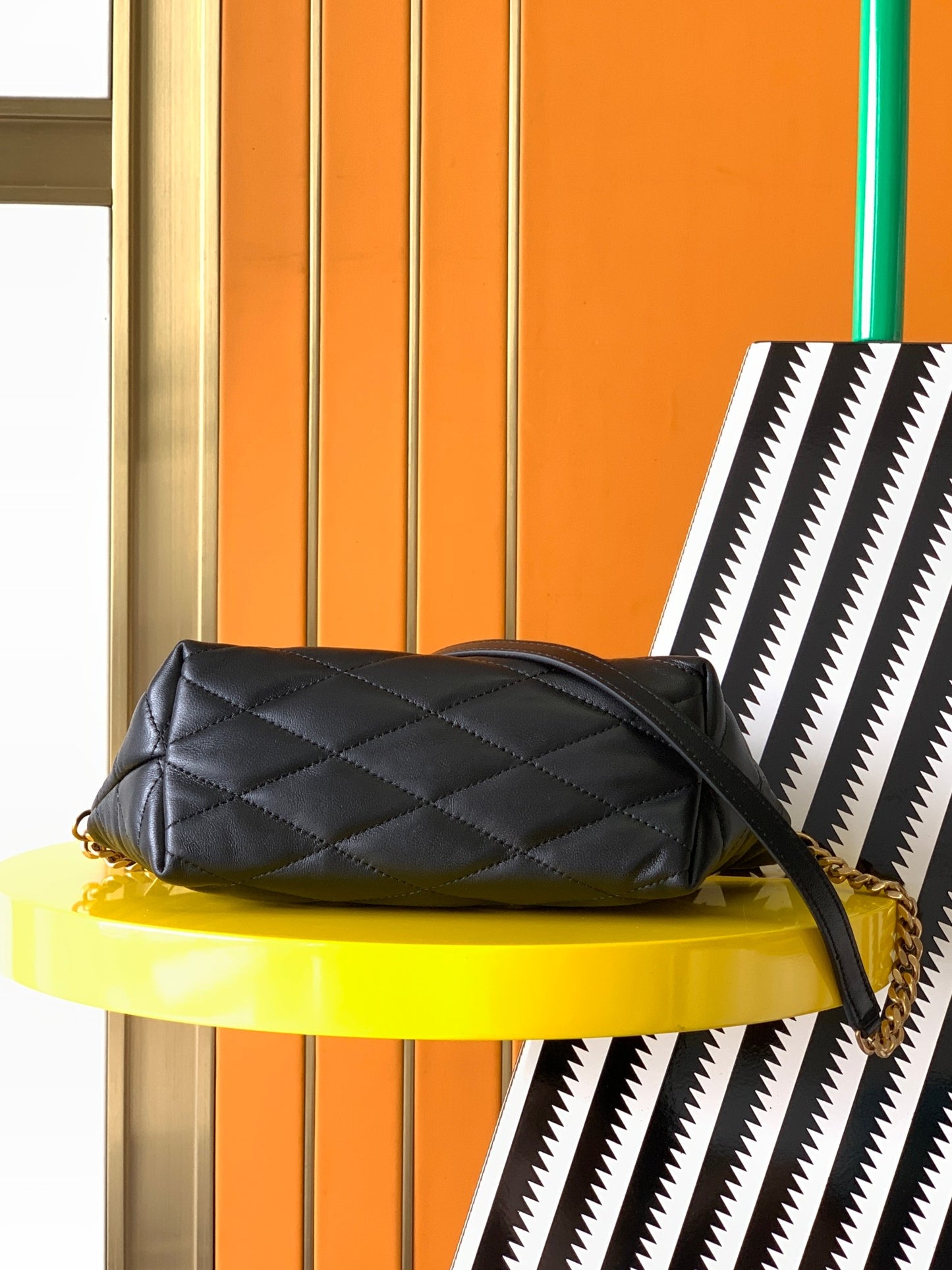 【Original Leather】Horn Stitched Sheep Leather Zipper Shoulder Bag Style number: 755979~~