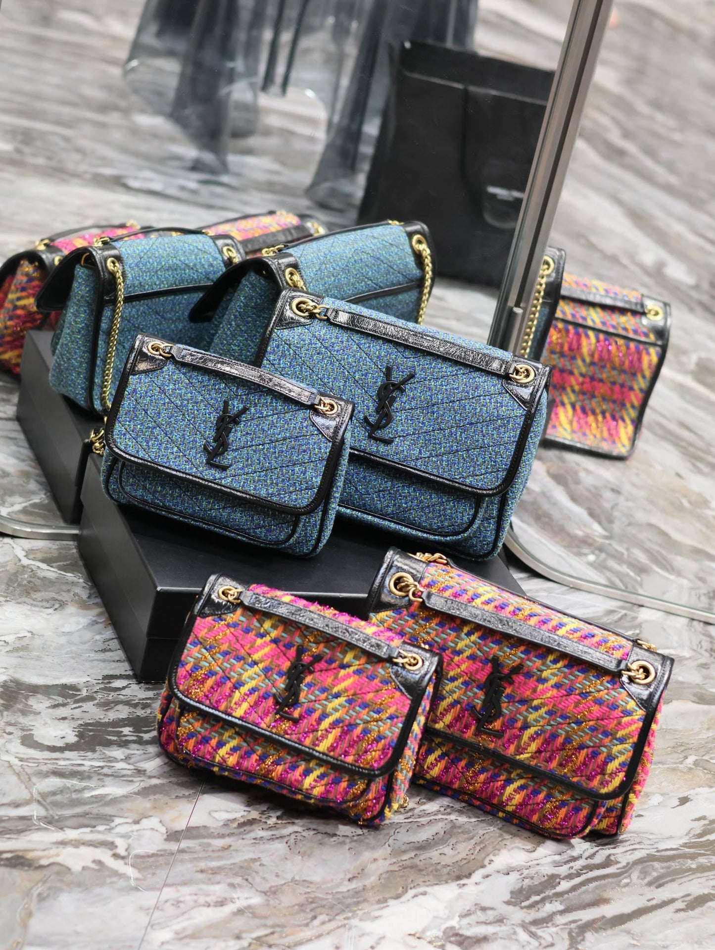 Autumn and winter woolen models are out la🧏🏻♀️ Blue color woolen_ Style number: 633158