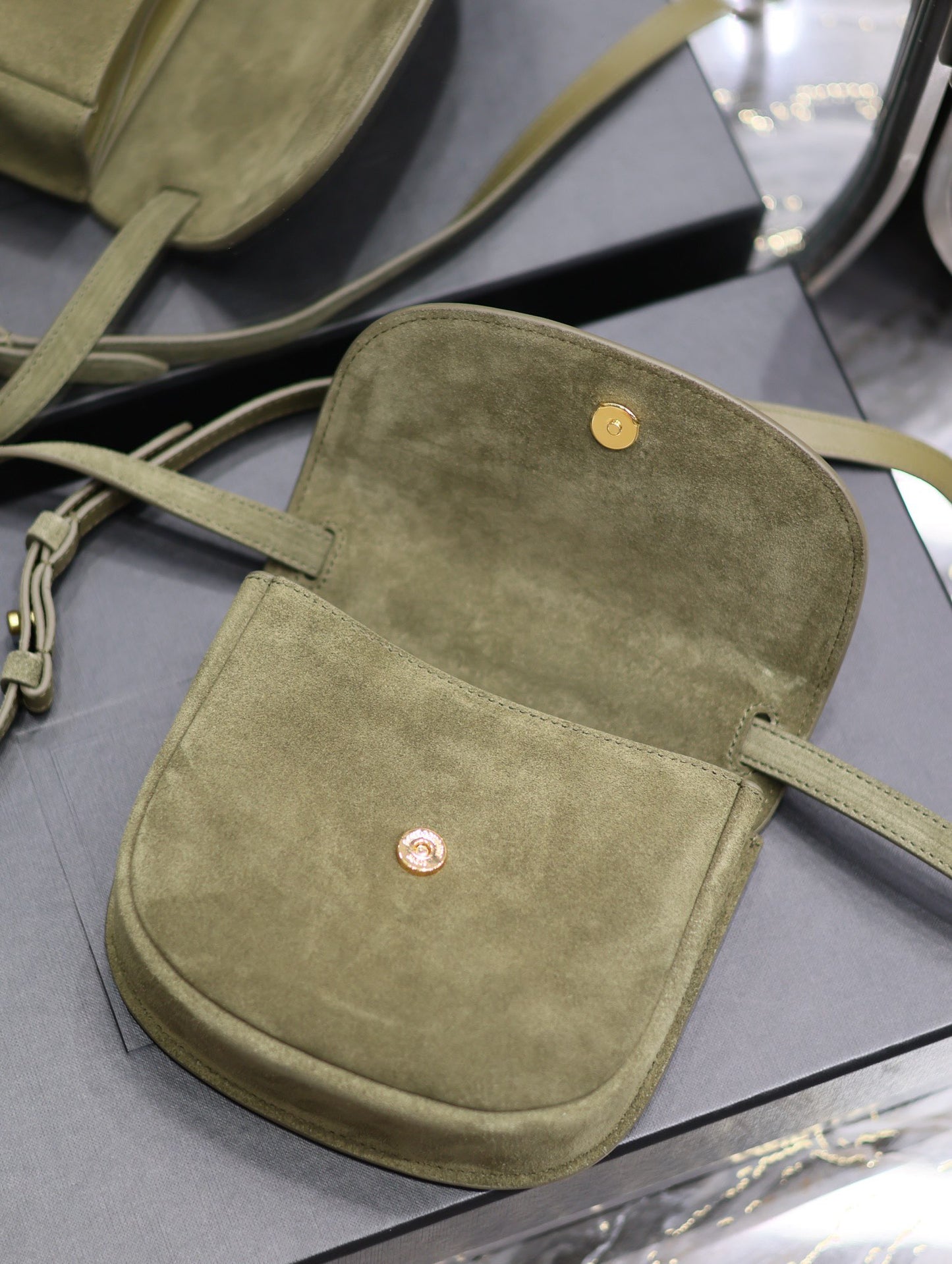 Kaia small_Army Green Matte Model: 619740
