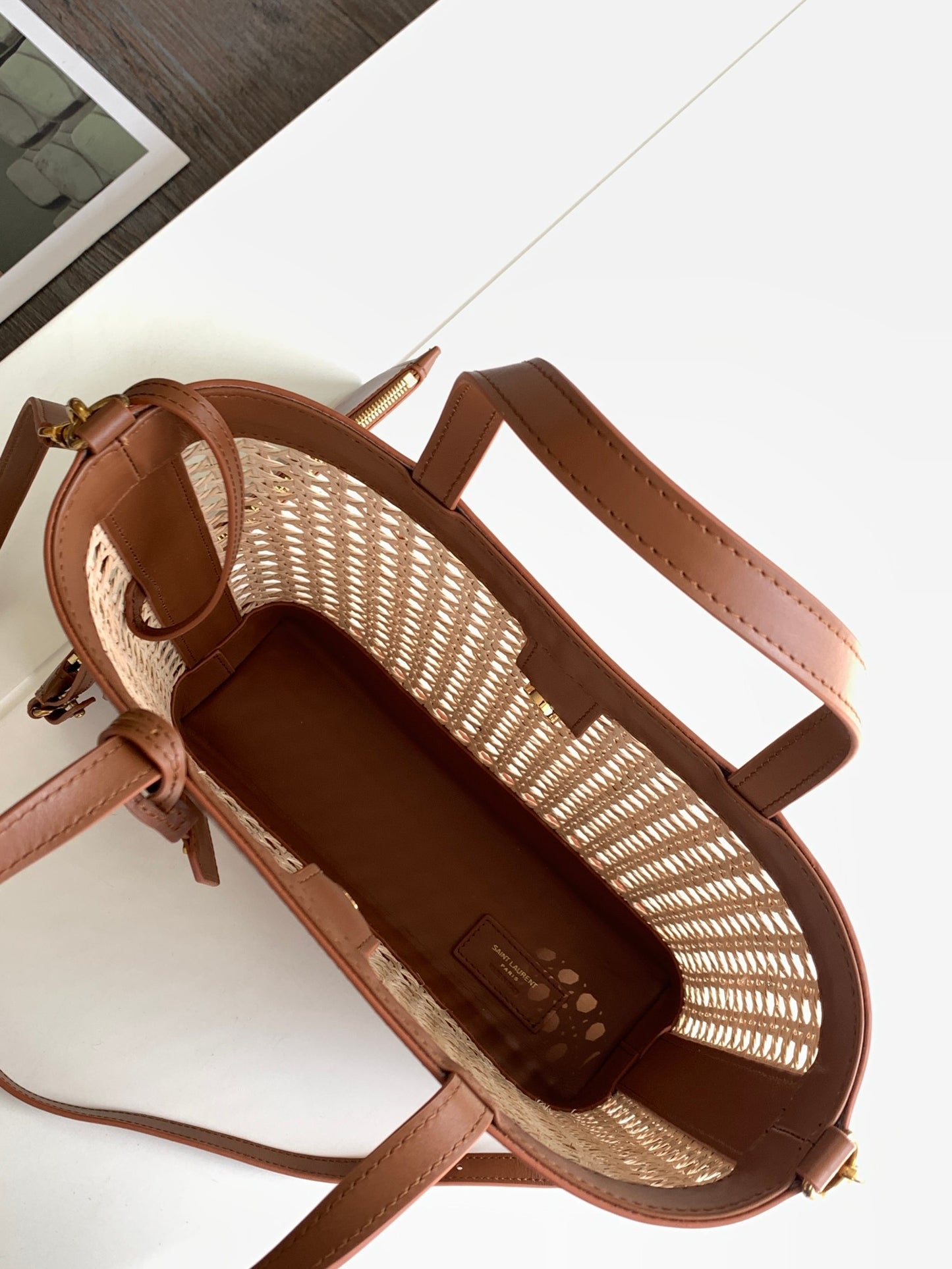 Original Leather Summer ๐๐ผ๐๐๐ ๐๐ผ๐๐๐๐๐ ๐๐๐ vertical woven and leather shopping bag Model: 655161
