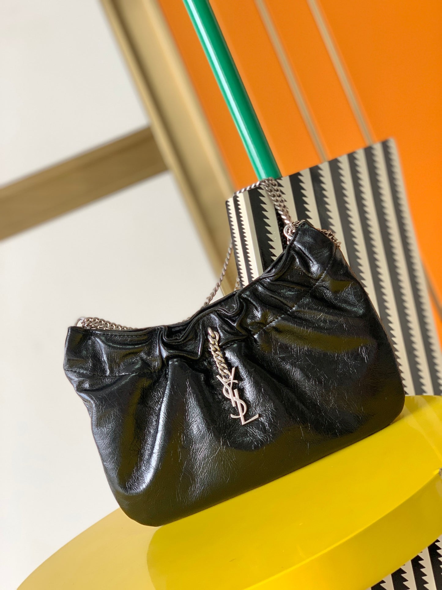 【Original leather】🌈New cloud bag, Mini leather shoulder bag cloud type underarm bag/chain bag, model: 681632