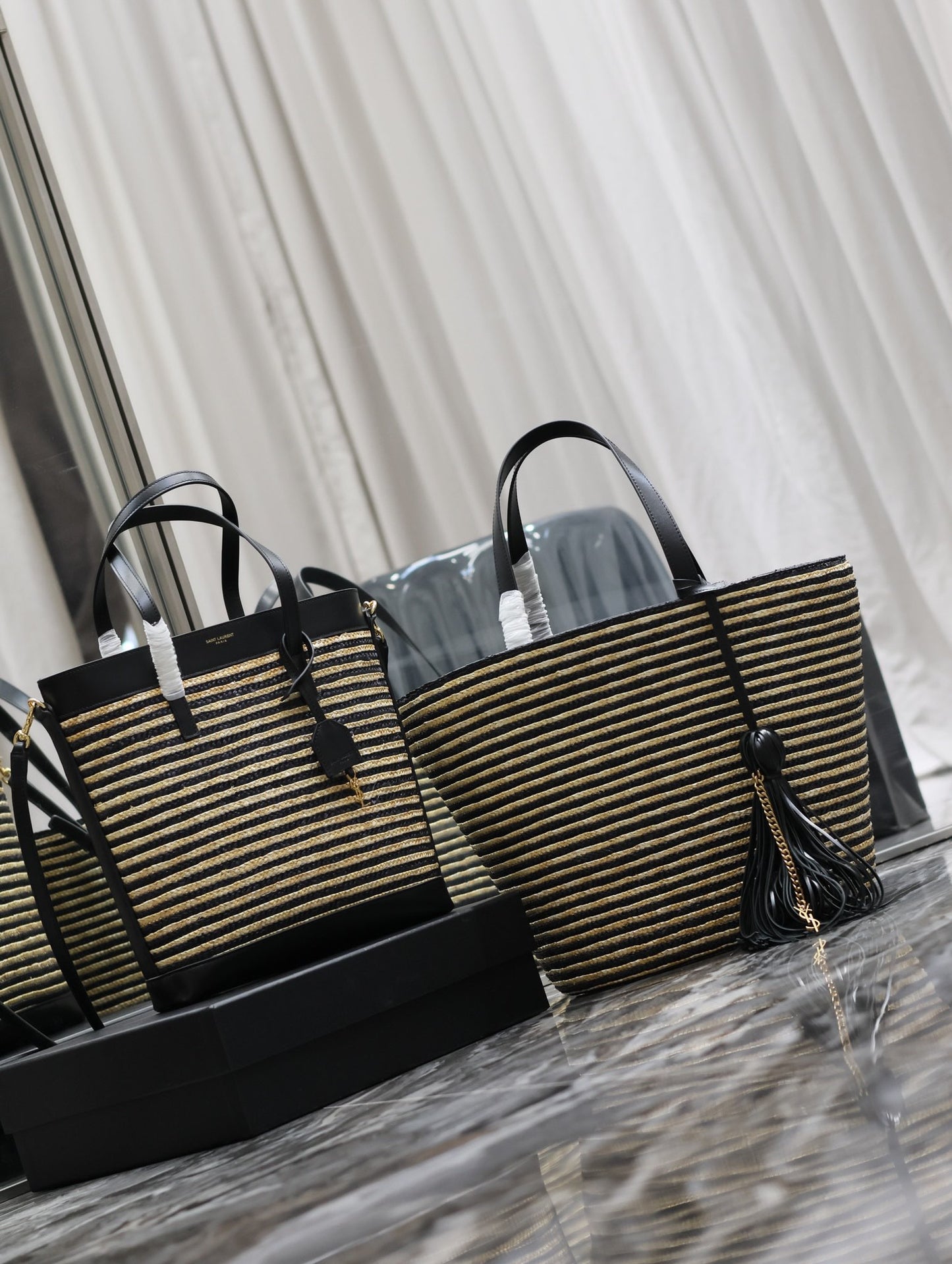 Shopping bag/bucket tassel bag_ Black apricot stripe gold buckle with leather