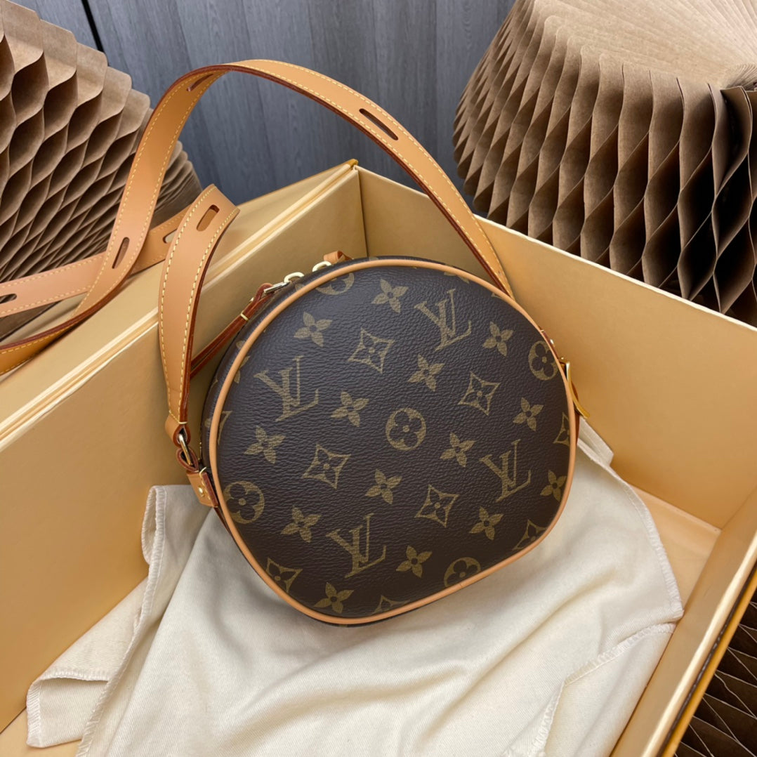 M45149 M45578 Nicolas Ghesquière draws inspiration from Louis Vuitton’s travel heritage