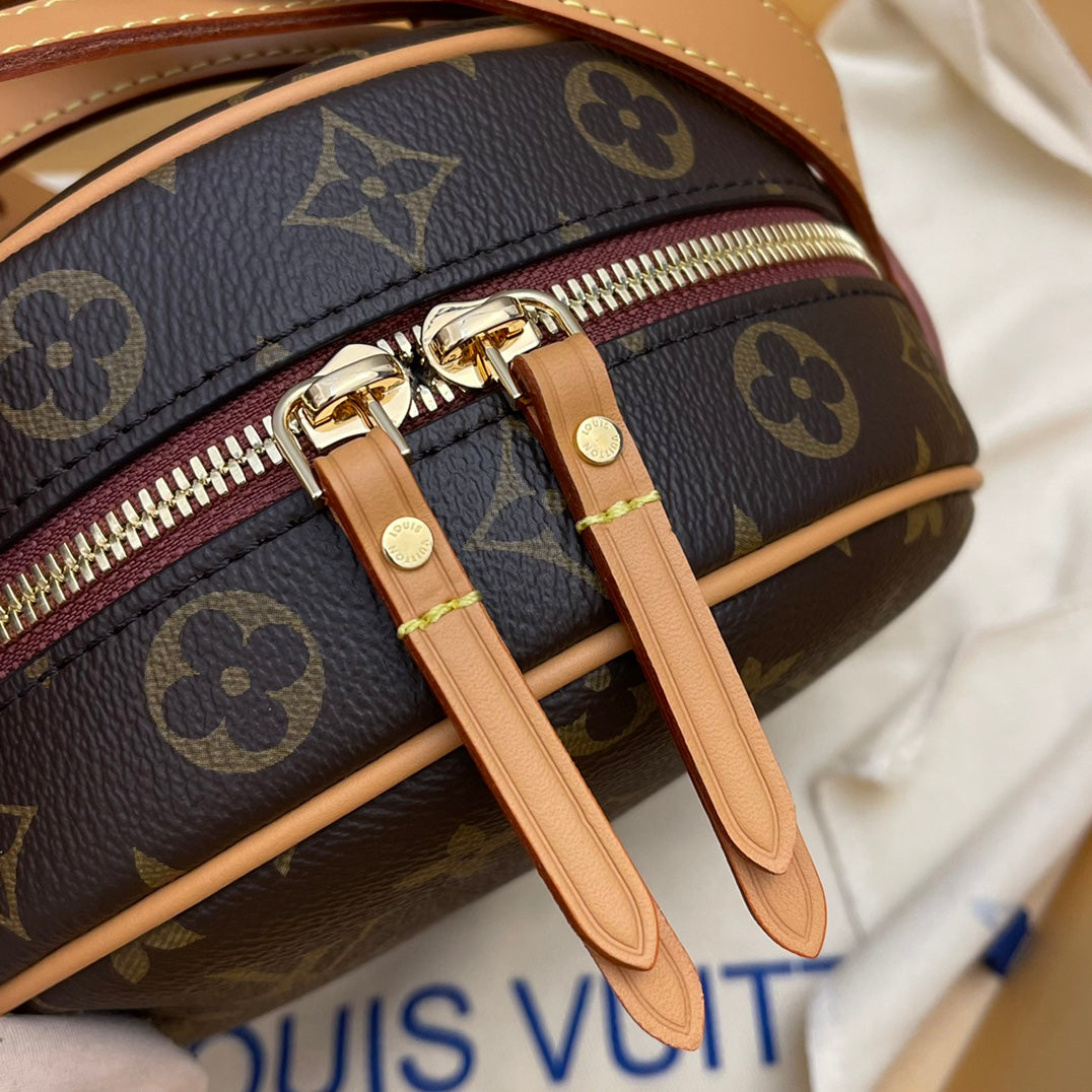 M45149 M45578 Nicolas Ghesquière draws inspiration from Louis Vuitton’s travel heritage
