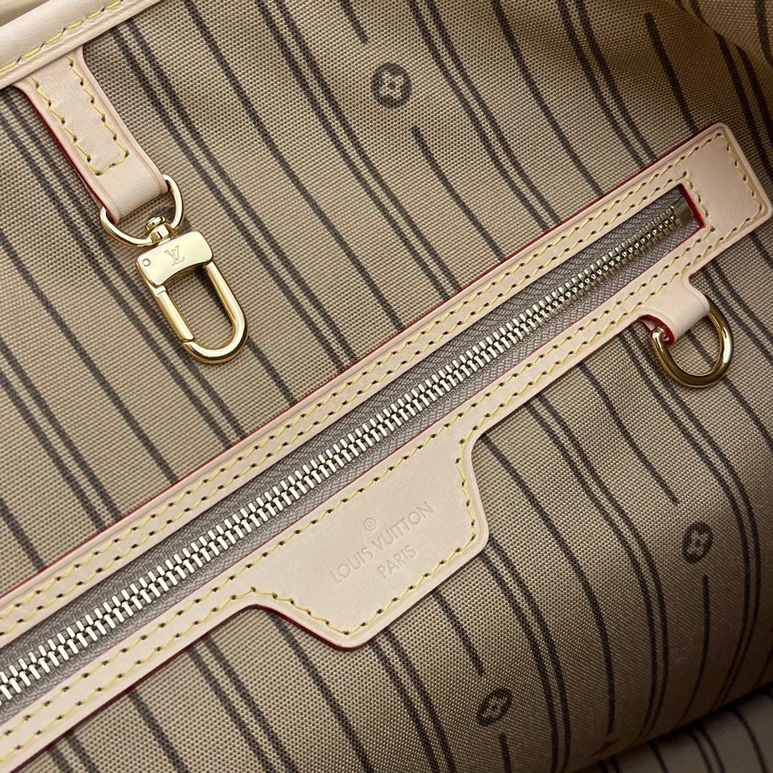 M40353 white leather and internet celebrity packages are shipped! Counter original mold opening