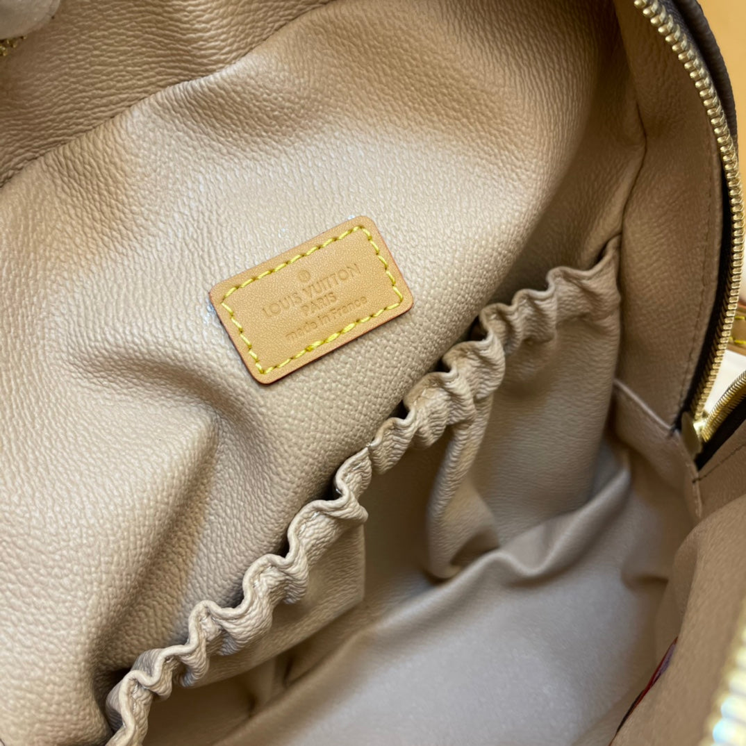 Model No. M47500 Nano Noé Cosmetic Tote Shoulder Bag