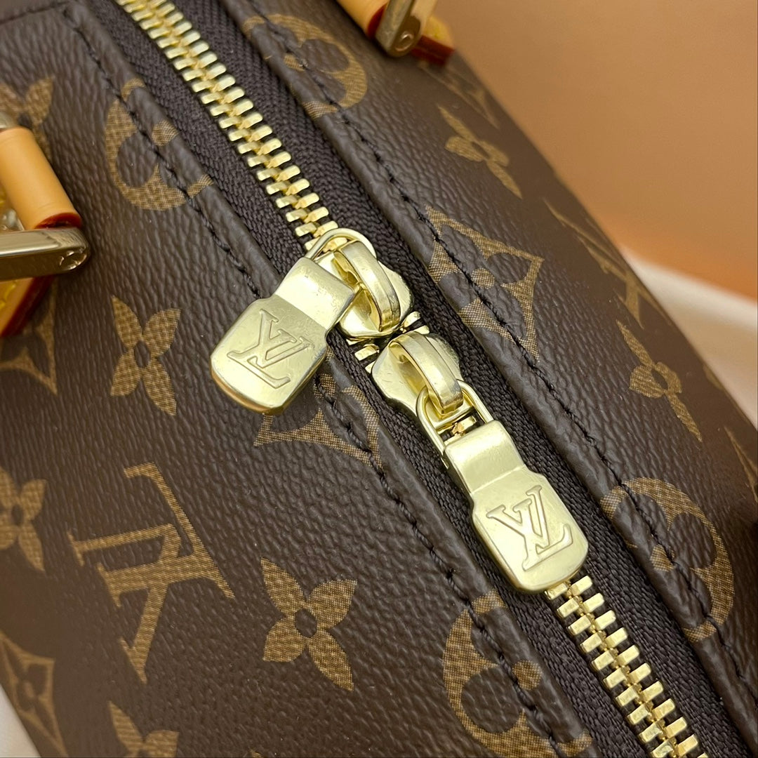 No. M41436 Brown Box, M50202 Presbyopia Small Yuanbao Handbag