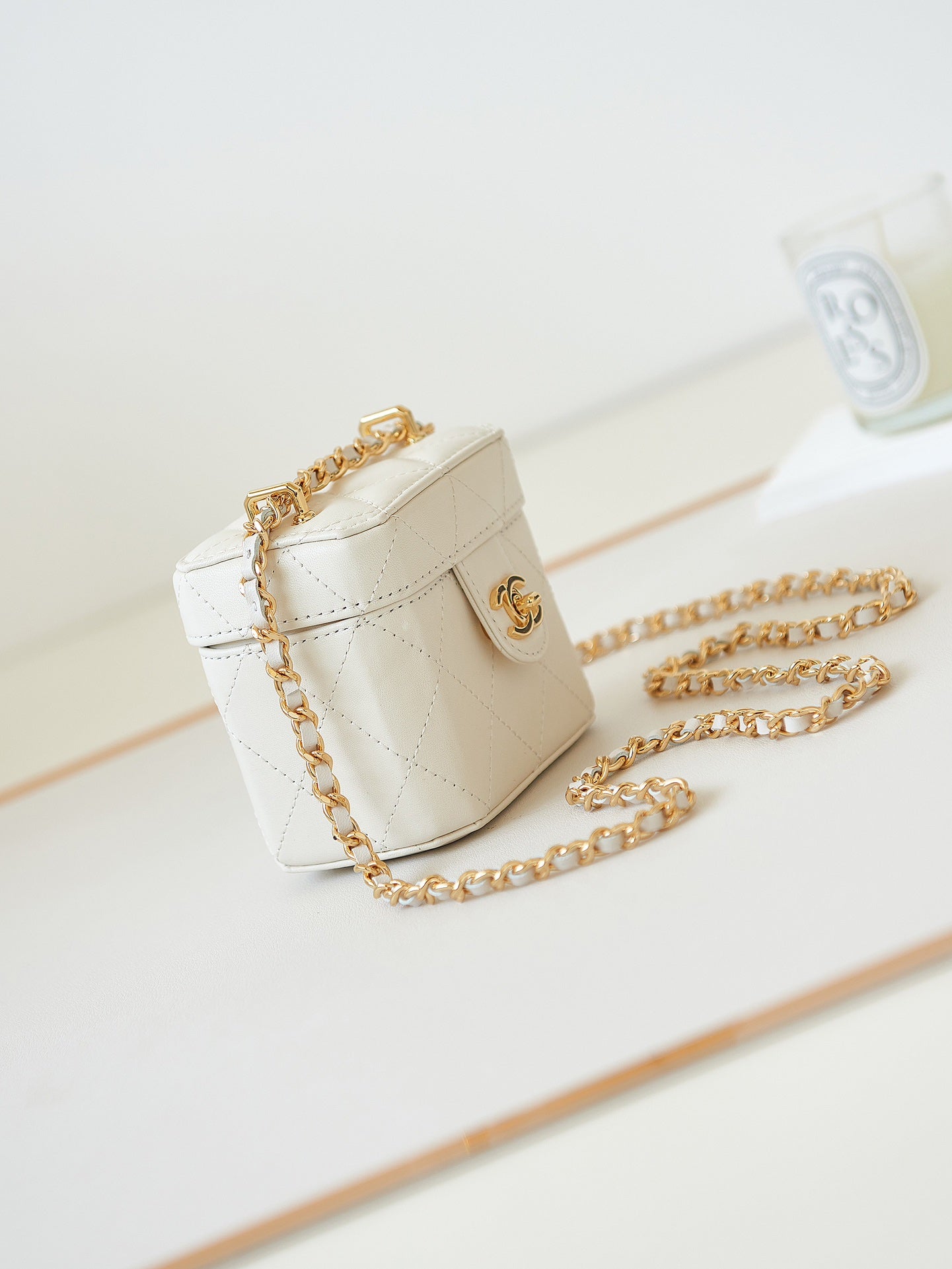 Chanel ✅Chanel 9.1🌟The latest small box on the first day of price increase AP3 shared that this small box is so beautiful and super exquisite. The bag body is octagonal