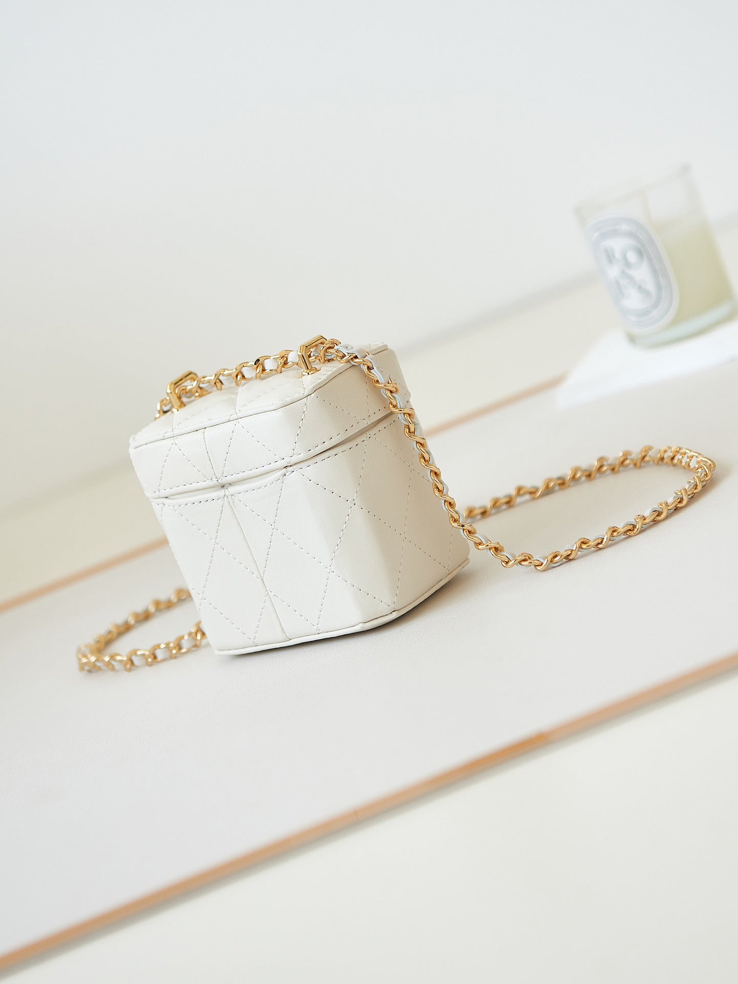 Chanel ✅Chanel 9.1🌟The latest small box on the first day of price increase AP3 shared that this small box is so beautiful and super exquisite. The bag body is octagonal