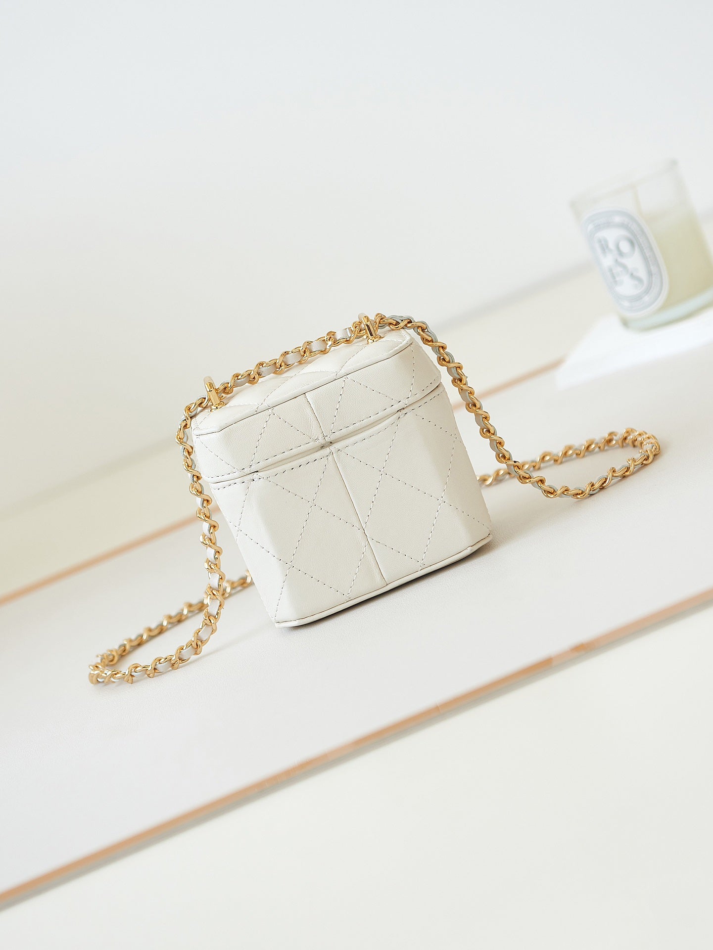 Chanel ✅Chanel 9.1🌟The latest small box on the first day of price increase AP3 shared that this small box is so beautiful and super exquisite. The bag body is octagonal