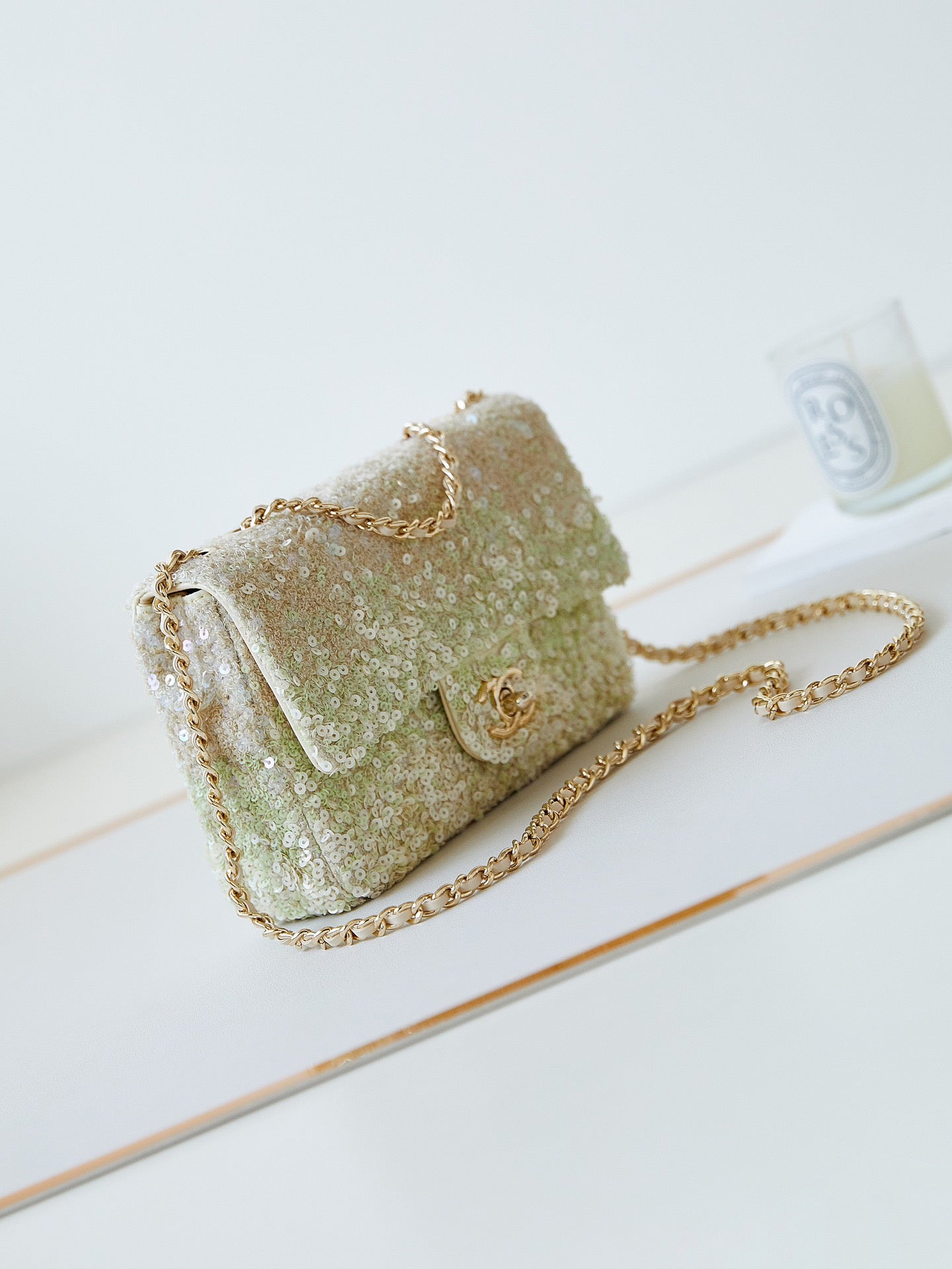 23C beads cf An irresistible sequin bag Style number AS3965 Size 15-20-7