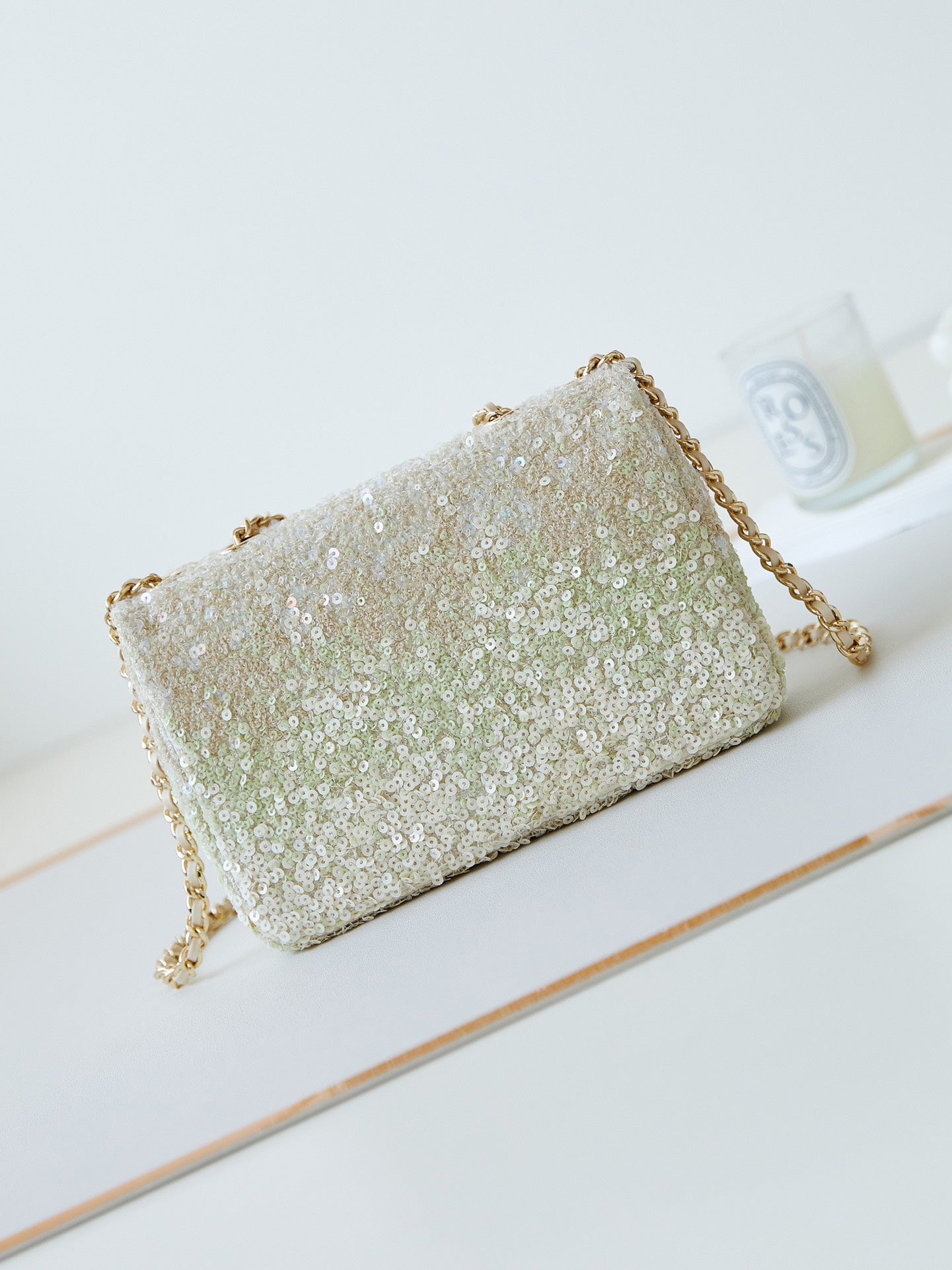 23C beads cf An irresistible sequin bag Style number AS3965 Size 15-20-7