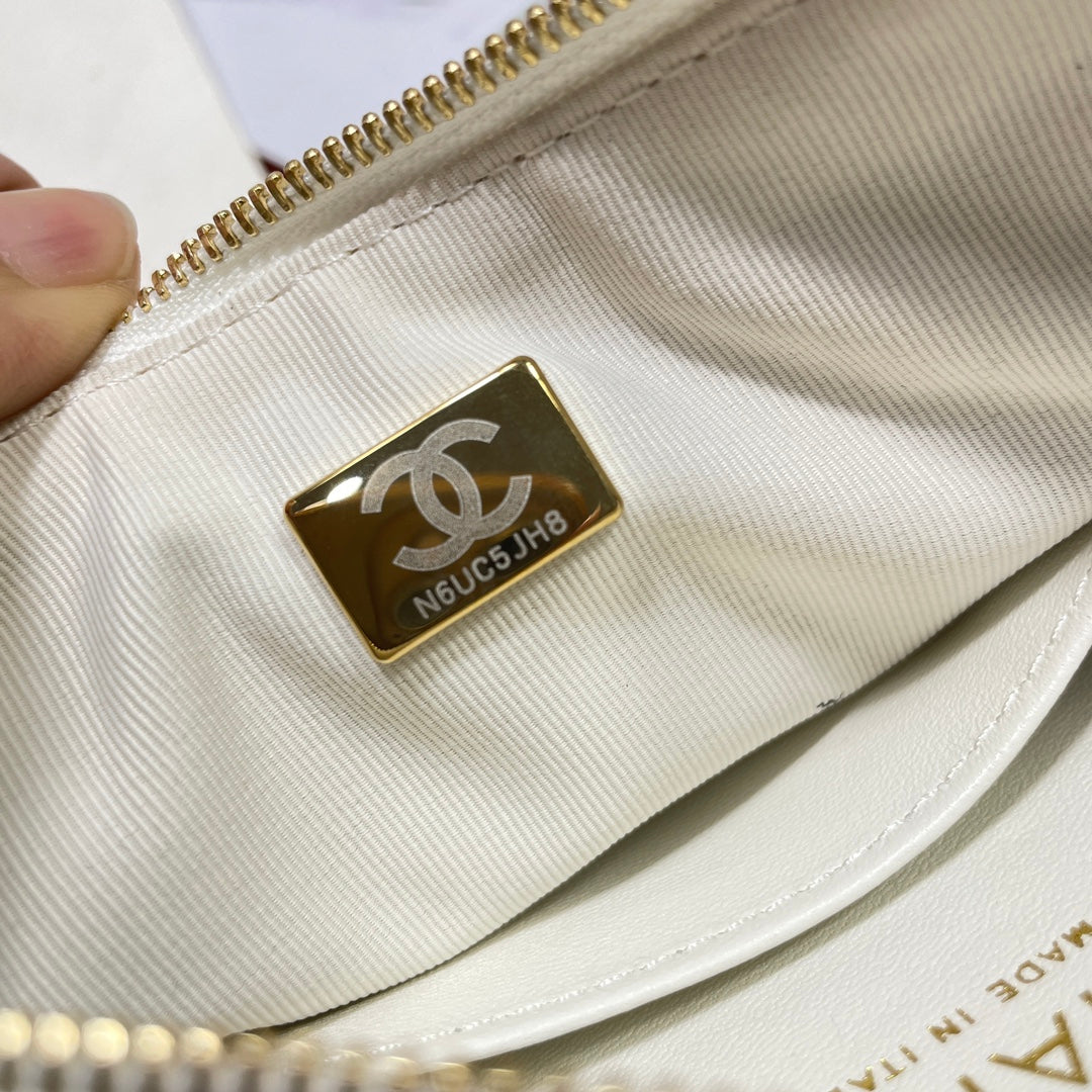 New models in stock! ๐23khobo armpit bag is so cool!