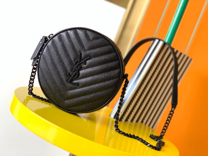 [Original leather] #𝑽𝒊𝒏𝒚𝒍𝒆# The latest VINYLE cute round bag from the counter is here! Model: 610436