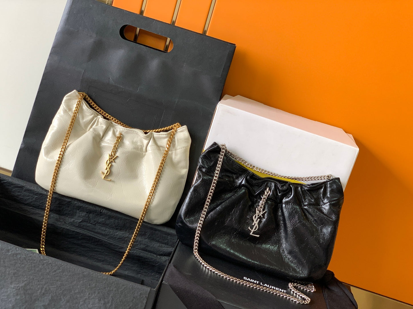 【Original leather】🌈New cloud bag, Mini leather shoulder bag cloud type underarm bag/chain bag, model: 681632