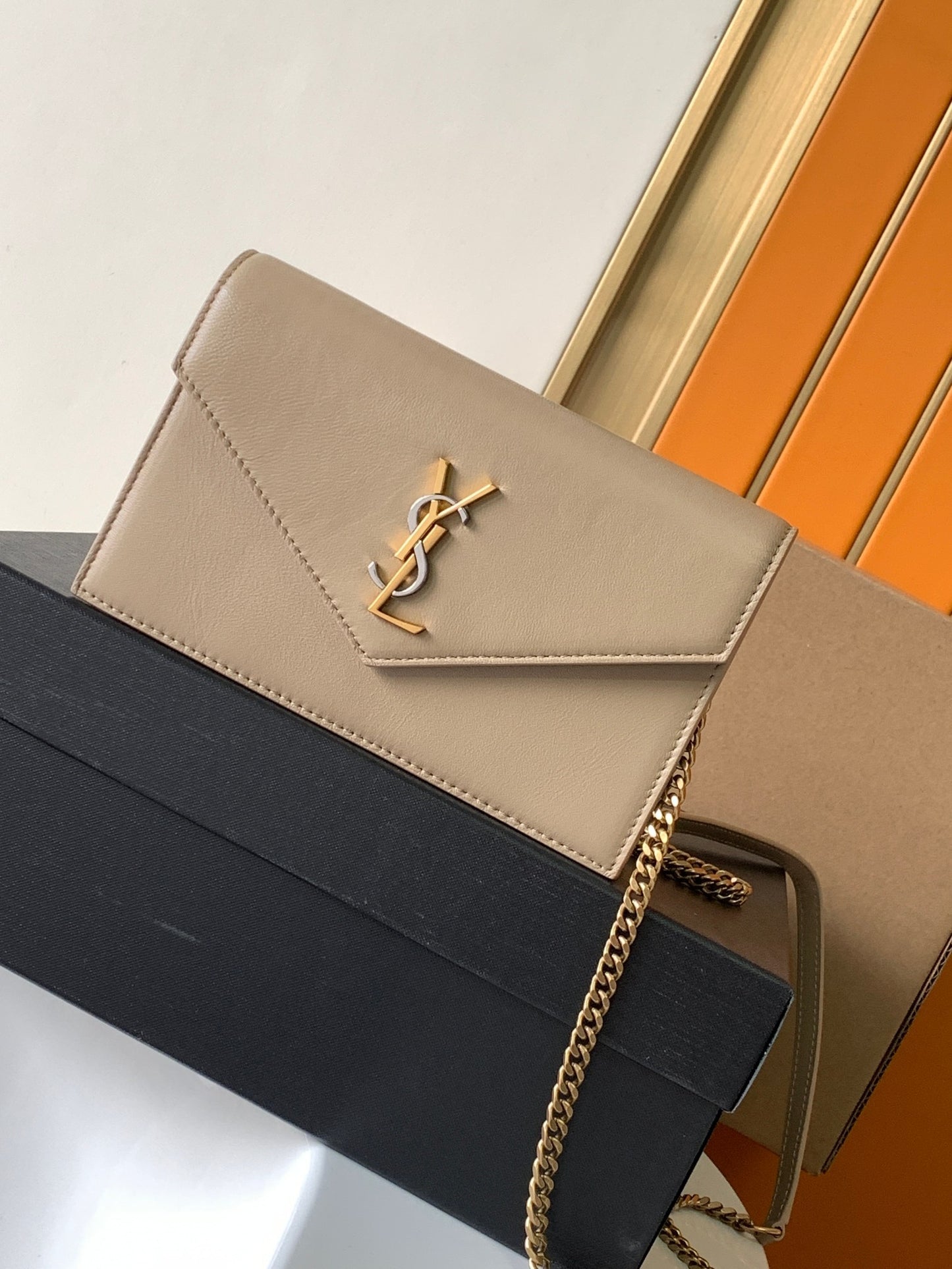 [Original Leather] 🔥LE CASSANDRE Smooth Leather Envelope Chain Bag Model: 743050