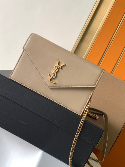 [Original Leather] 🔥LE CASSANDRE Smooth Leather Envelope Chain Bag Model: 743050