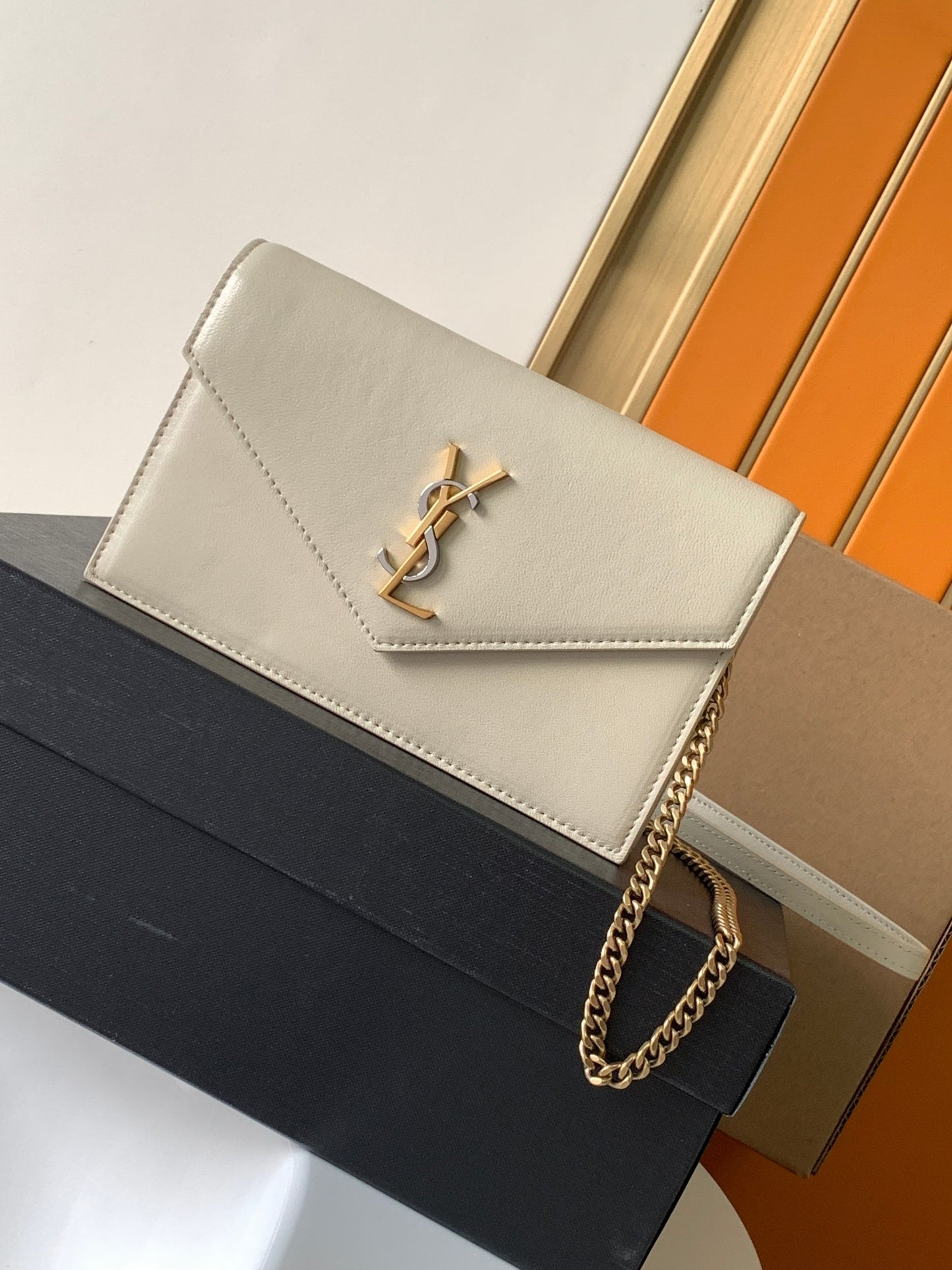 [Original Leather] 🔥LE CASSANDRE Smooth Leather Envelope Chain Bag Model: 743050