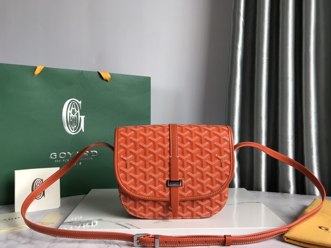 Goya's new Belvédère single messenger bag
