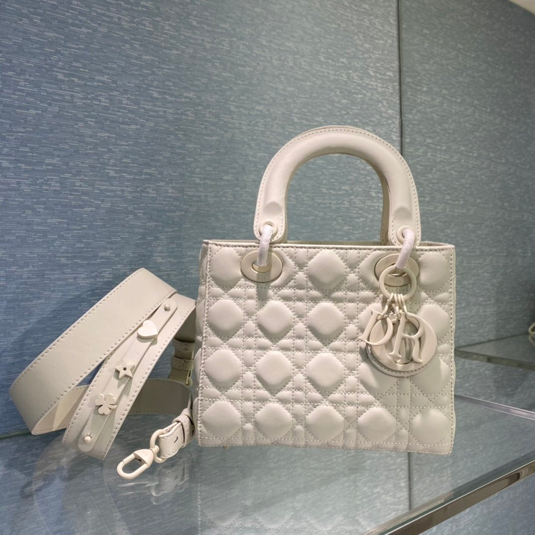🤍🤍Lady Dior My 20cm