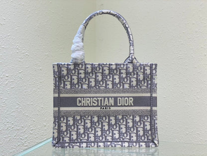 Dior Petites Fleurs motif embroidery