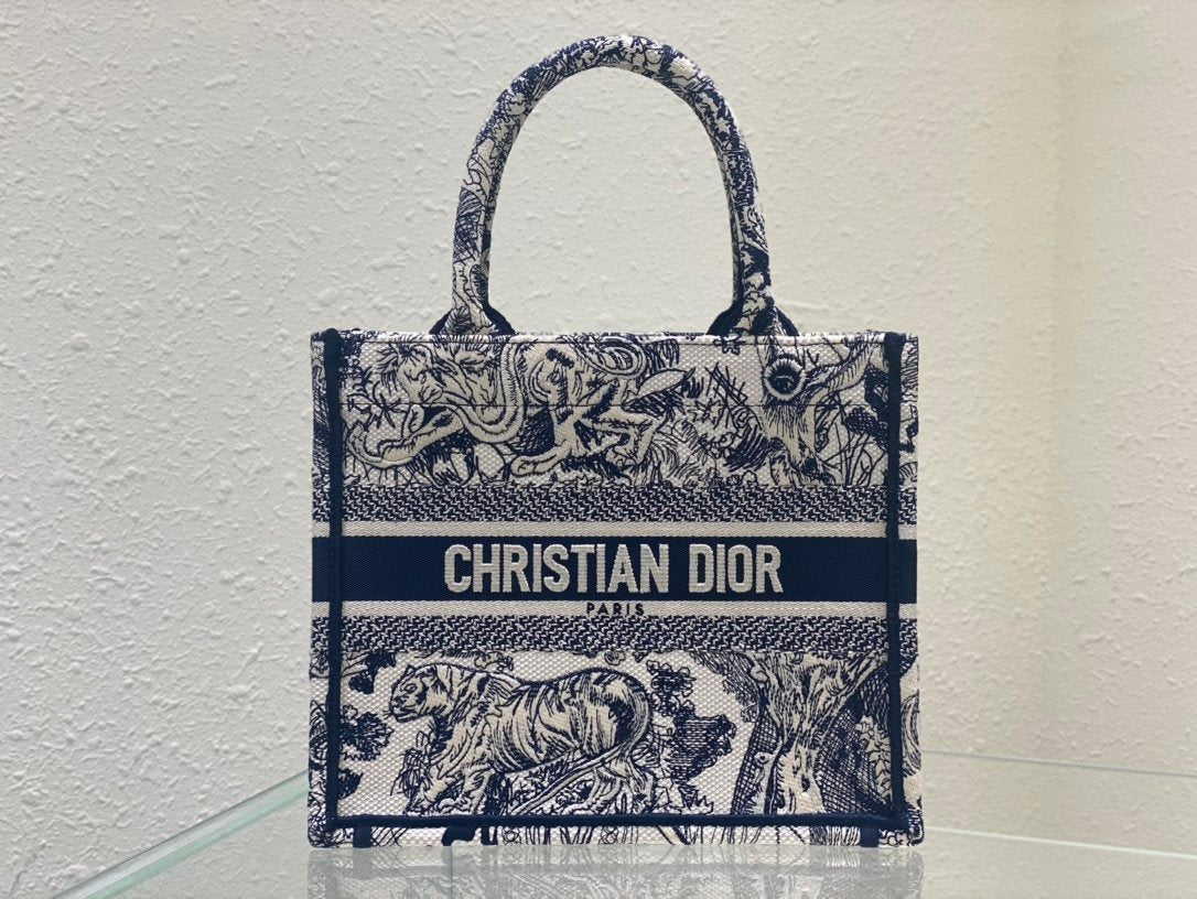 Dior Petites Fleurs motif embroidery
