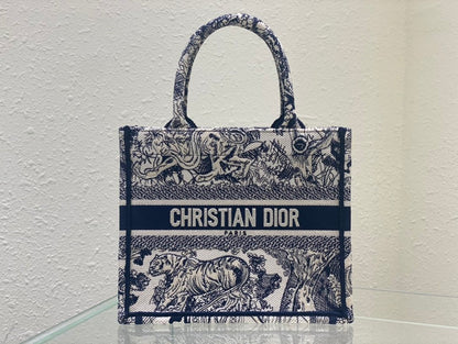 Dior Petites Fleurs motif embroidery