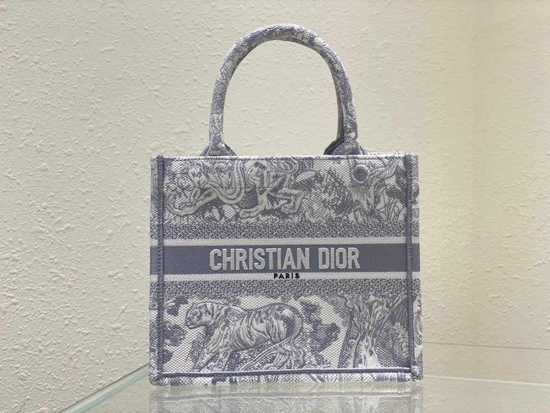 Dior Petites Fleurs motif embroidery