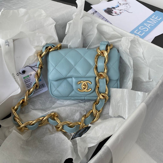 🌐Chane1 2022SS early spring latest catwalk model AS3214 classic rhombic flap bag decorated with rough gold chains to embellish the handbag, stand out and perform eternally ♾️ Elegant, especially praise 👍 Size: 17×21×6cm